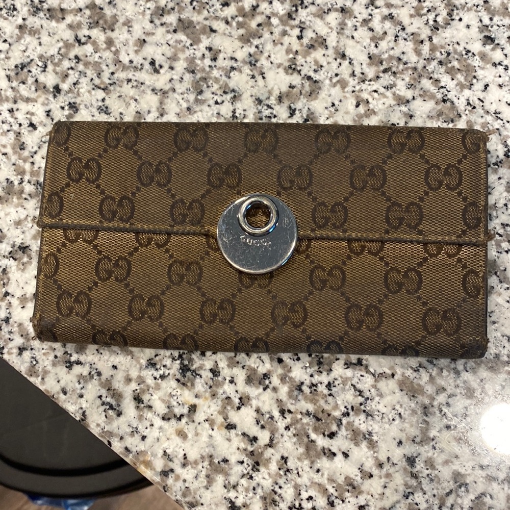 Gucci wallet